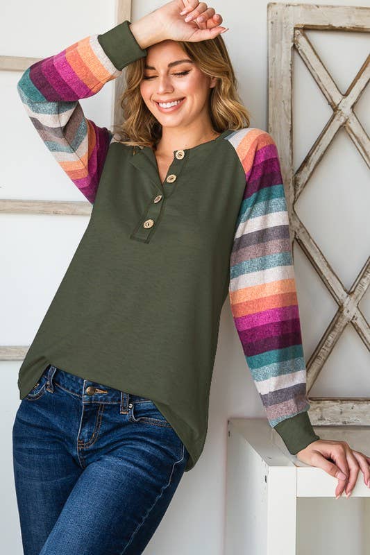 STRIPE PRINT CONTRAST TOP: CHARCOAL