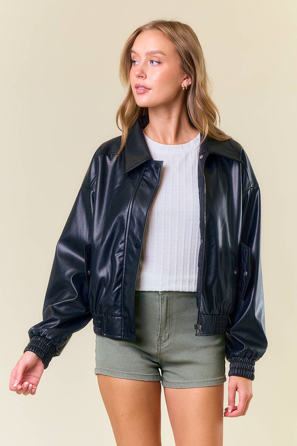 OVERSIZED VEGAN LEATHER BOMBER JACKET - Black