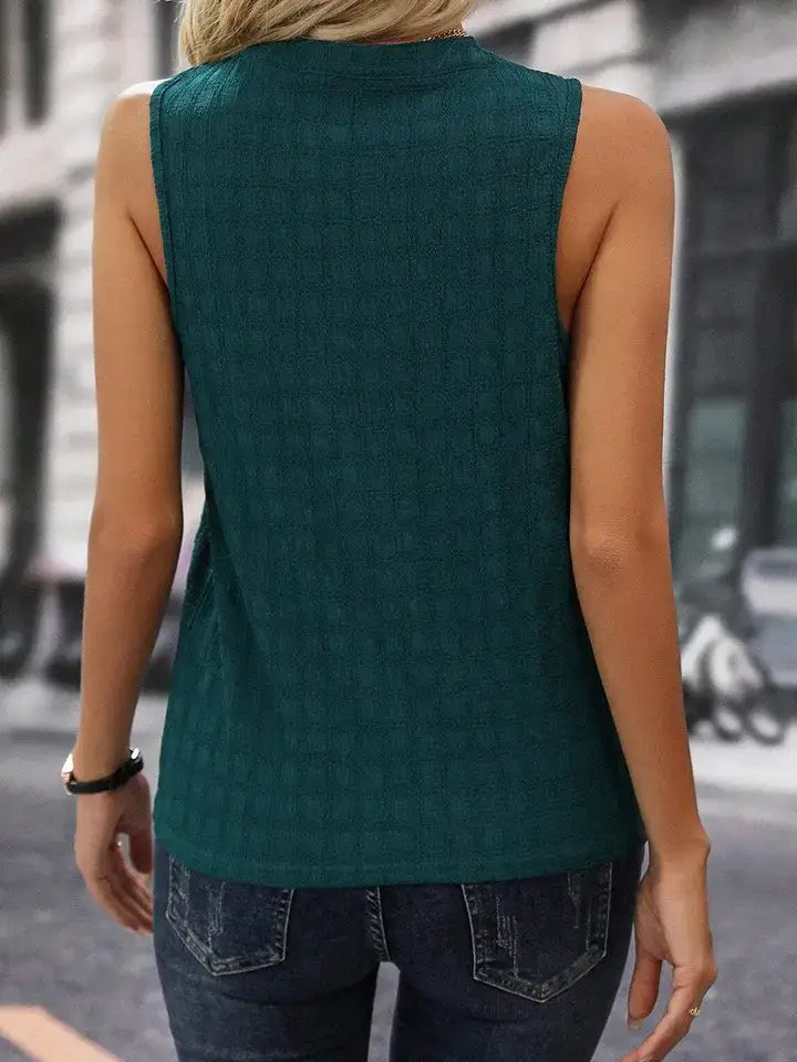 Solid Color Lattice-Textured Split Neck Sleeveless Top: Sea Green