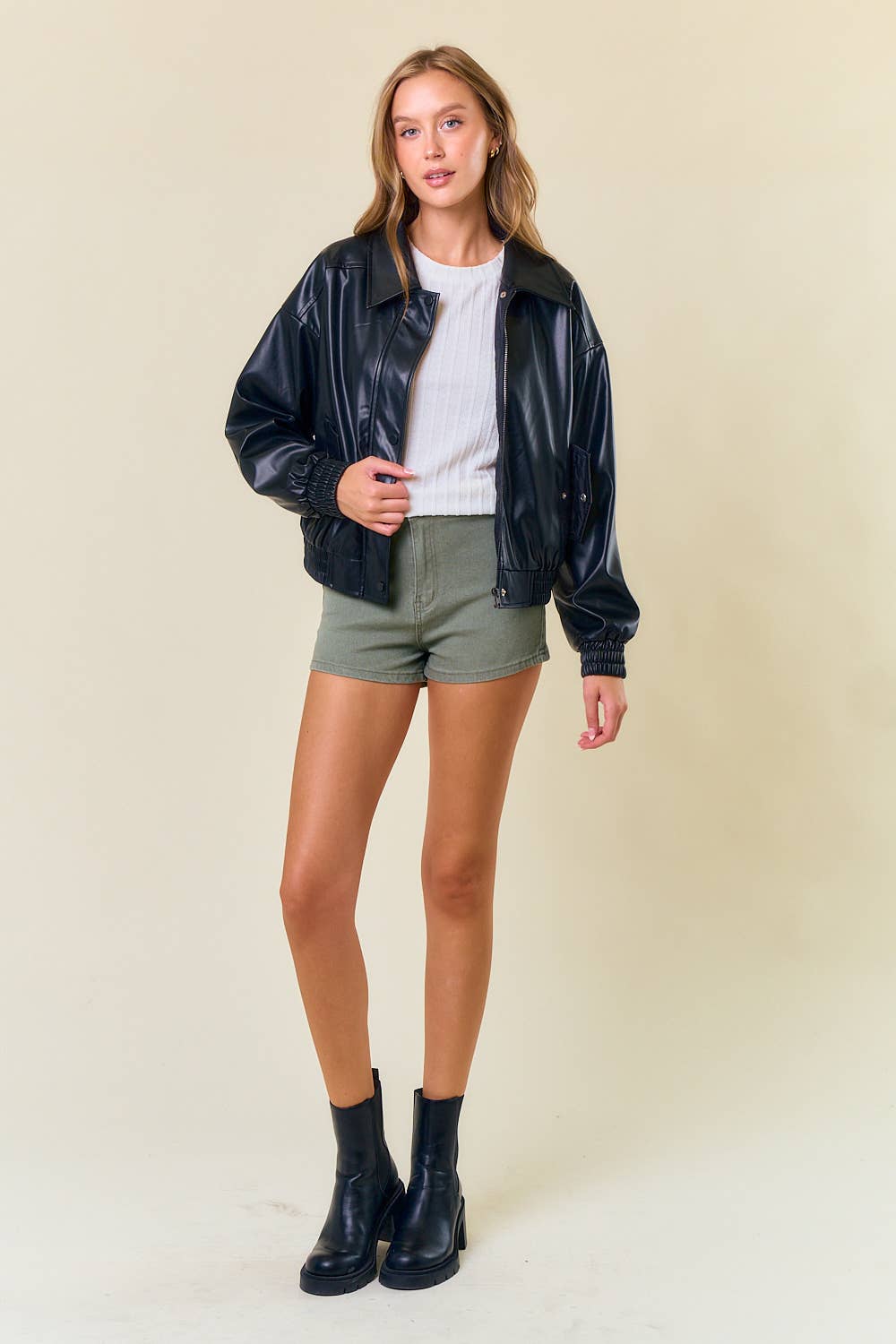 OVERSIZED VEGAN LEATHER BOMBER JACKET - Black