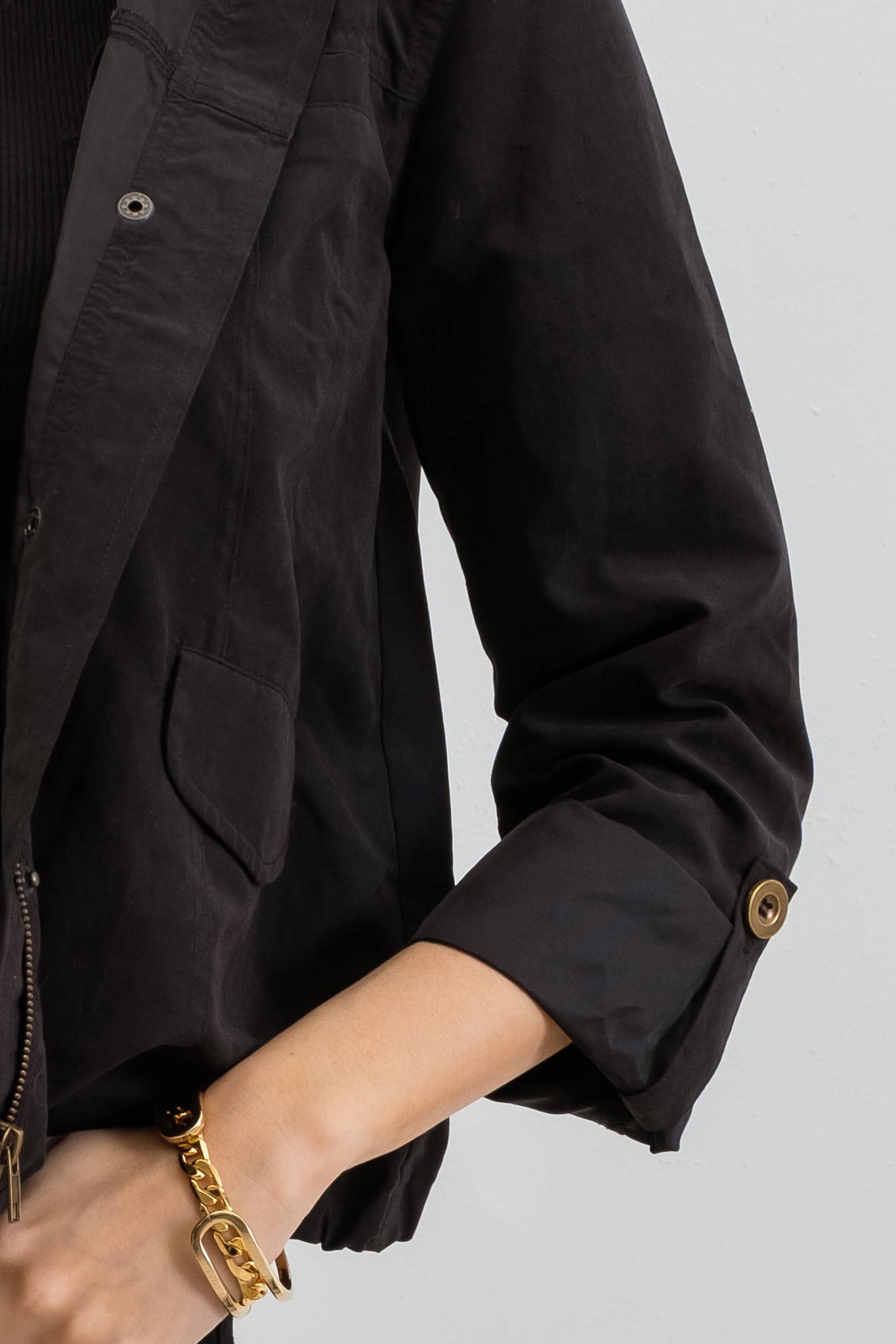 SNAP BUTTON ZIP UP HOODED JACKET: BLACK