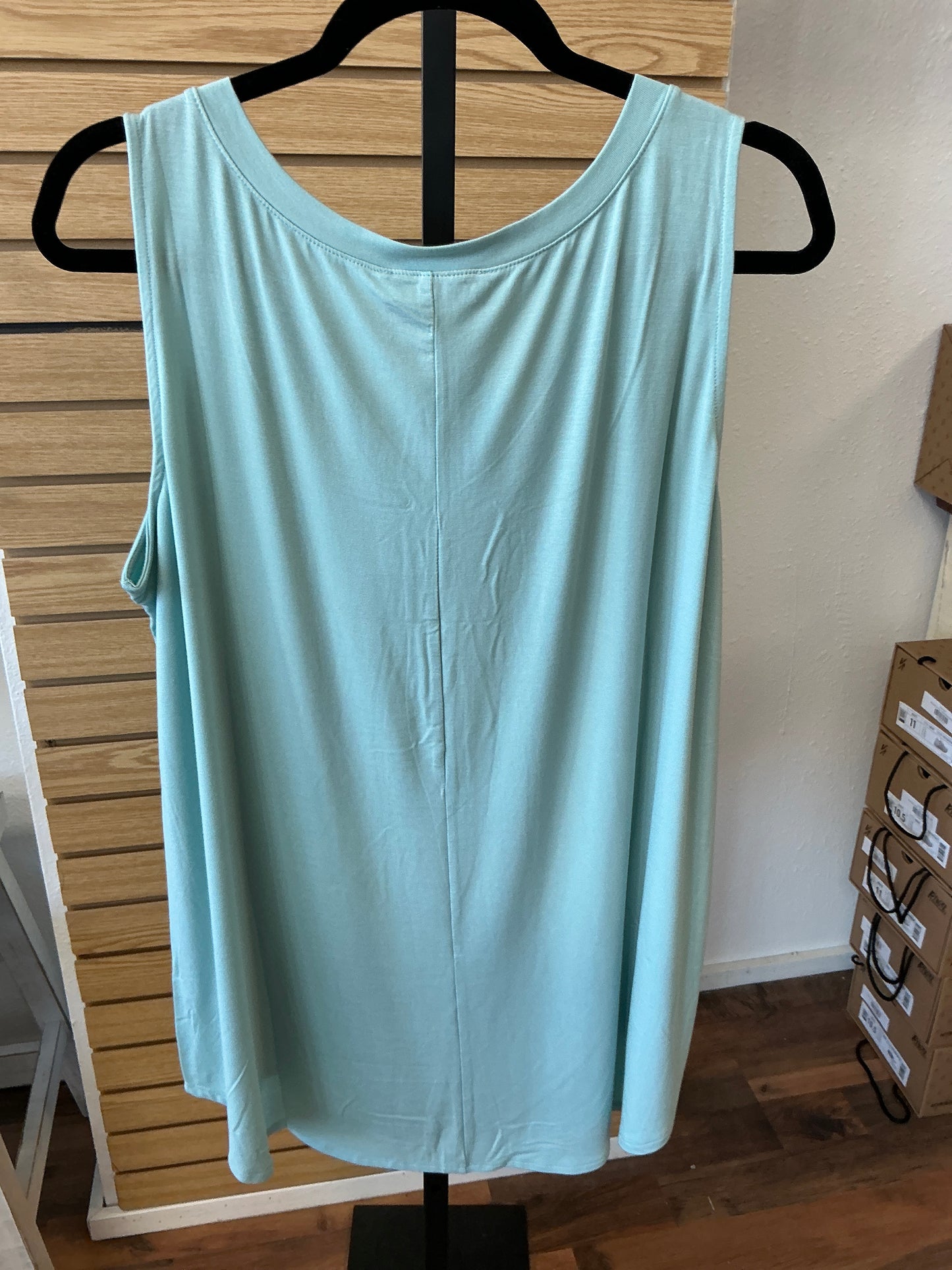 PLUS REAL MODAL SLEEVELESS V-NECK HI-LOW HEM TOP