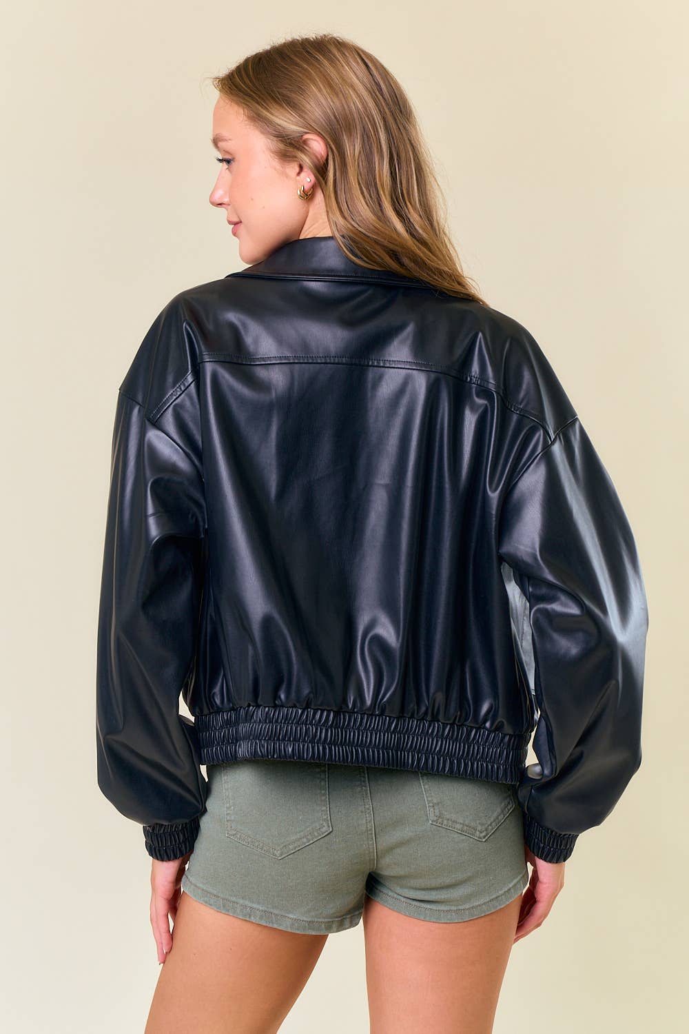 OVERSIZED VEGAN LEATHER BOMBER JACKET - Black