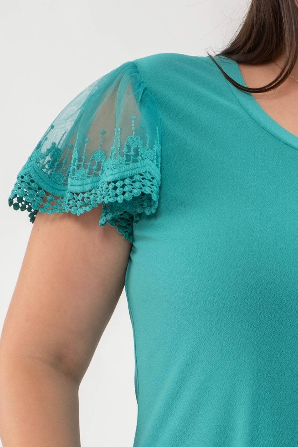 PLUS LACE SLEEVE KNIT TOP: EMERALD