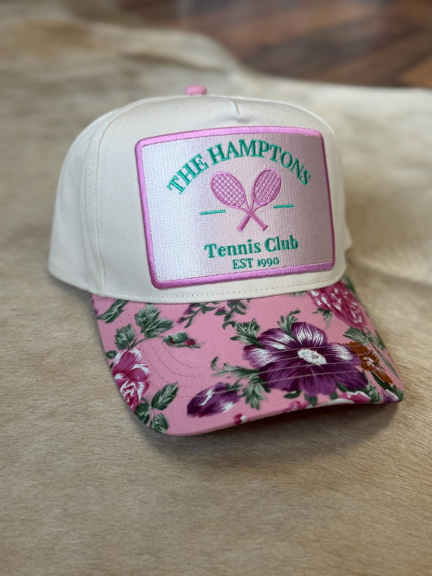 Hat Bar