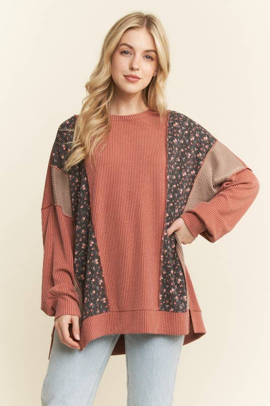 SOLID AND FLORAL URBAN RIB CONTRAST TOP: OLIVE VINTAGE