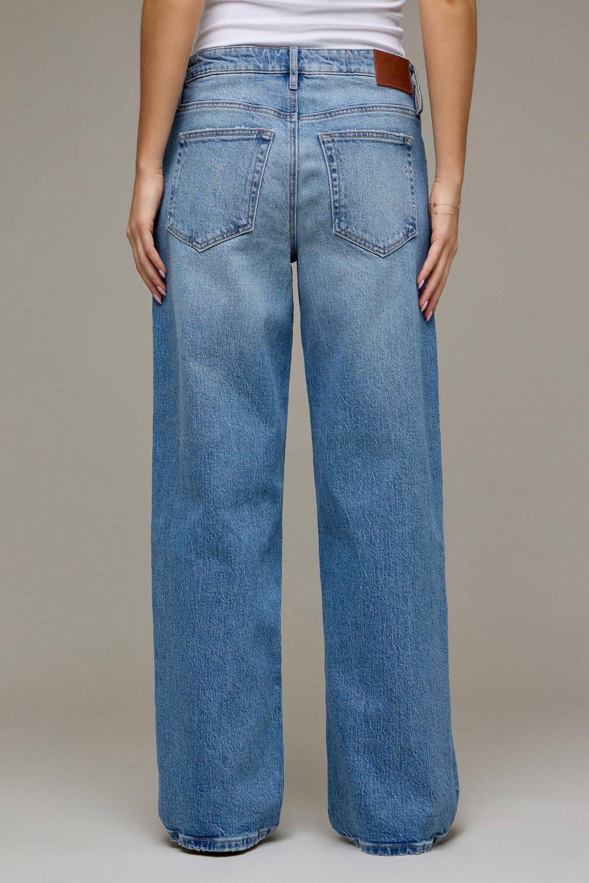 RELAXED DAD JEANS