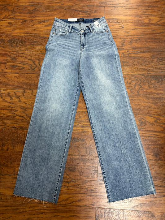Judy Blue V-Front Baggy Jean