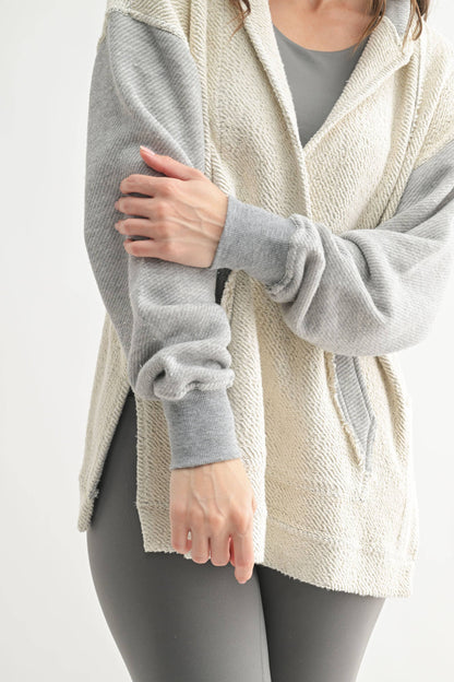 Driftwood Pullover Hoodie: HEATHER GREY