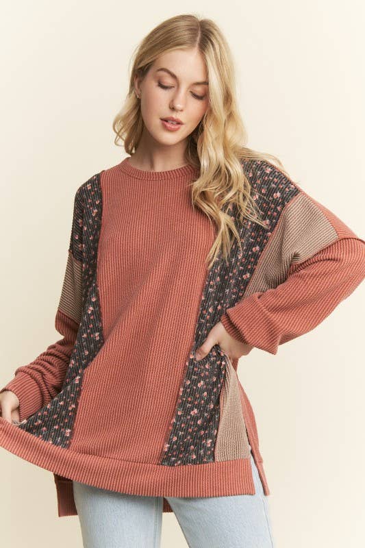 SOLID AND FLORAL URBAN RIB CONTRAST TOP: OLIVE VINTAGE