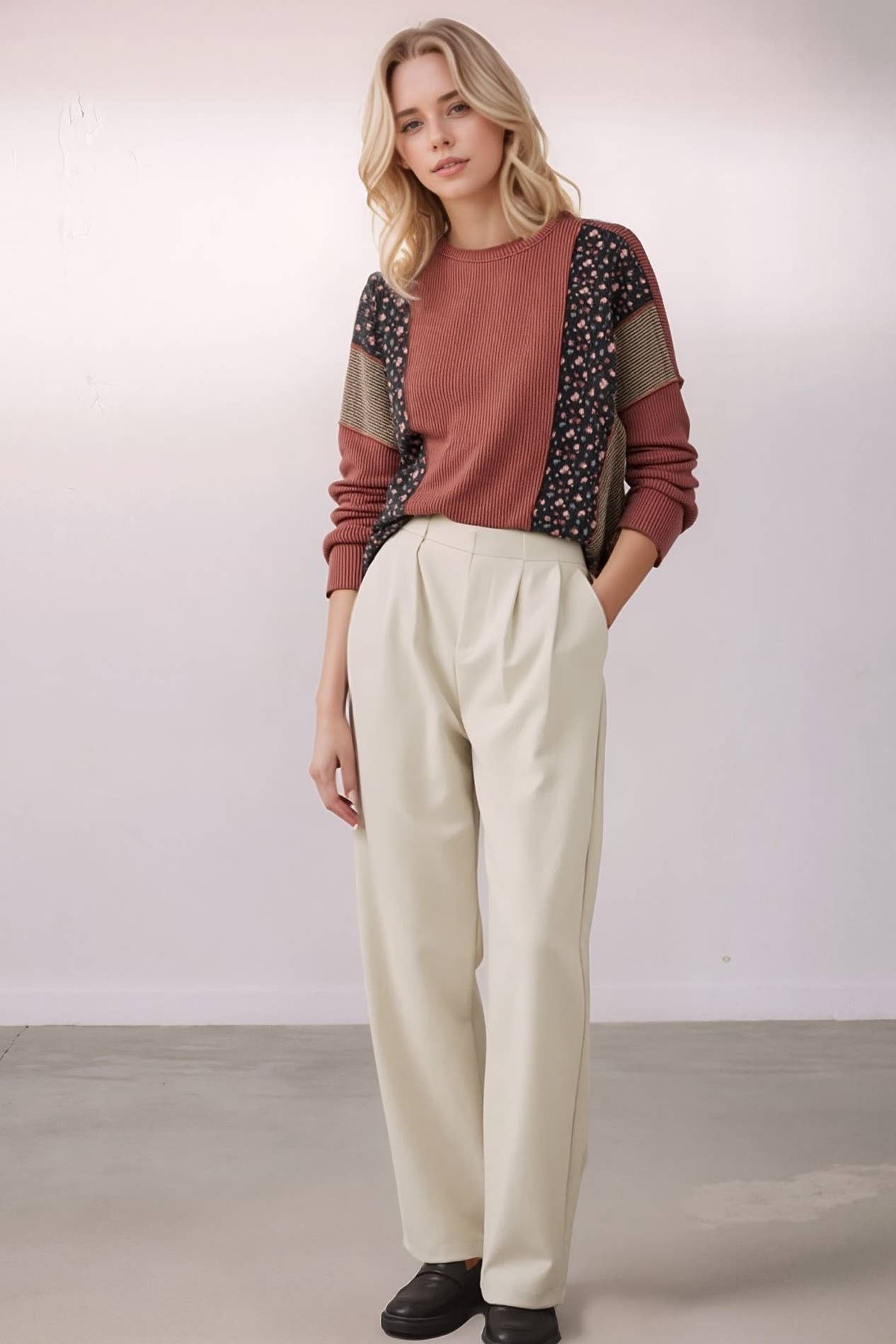SOLID AND FLORAL URBAN RIB CONTRAST TOP: OLIVE VINTAGE