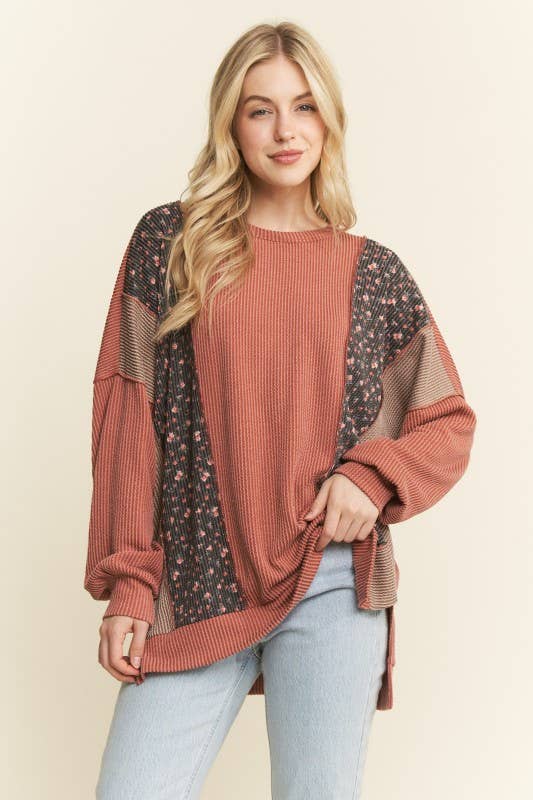 SOLID AND FLORAL URBAN RIB CONTRAST TOP: OLIVE VINTAGE