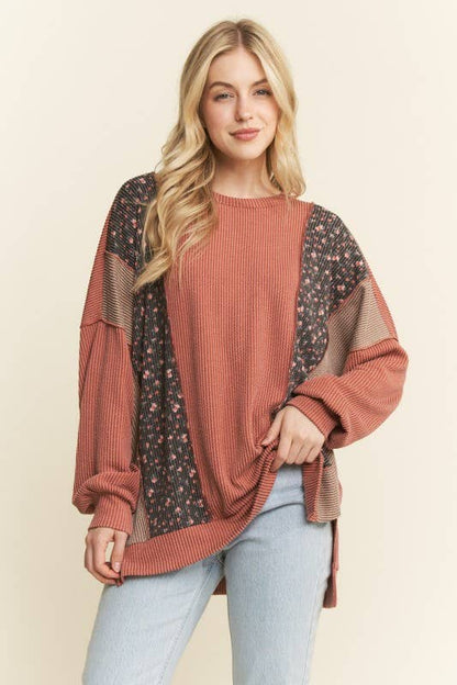 SOLID AND FLORAL URBAN RIB CONTRAST TOP: OLIVE VINTAGE