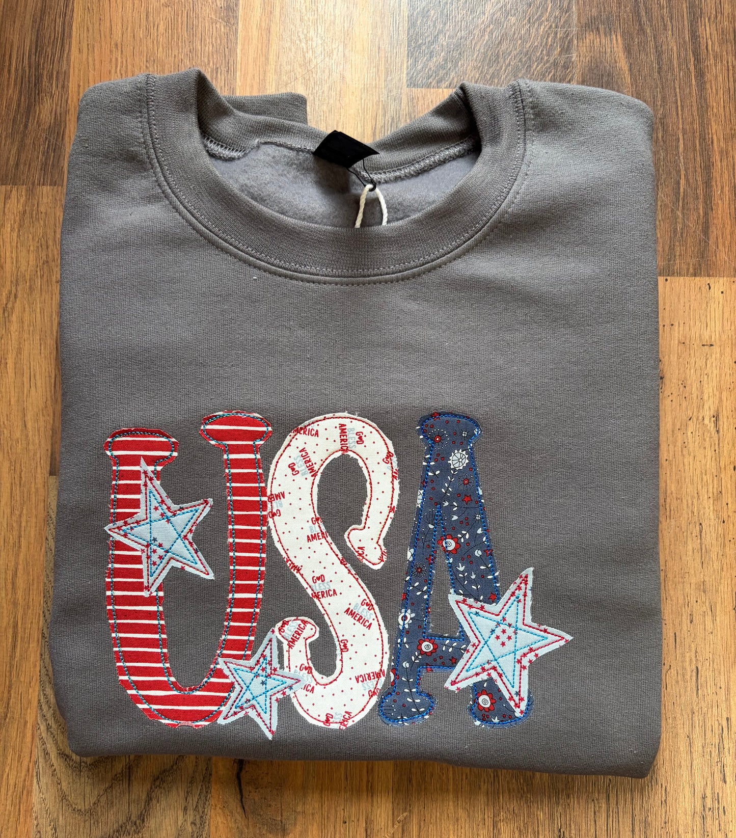 USA Patriotic Appliqué Crewneck