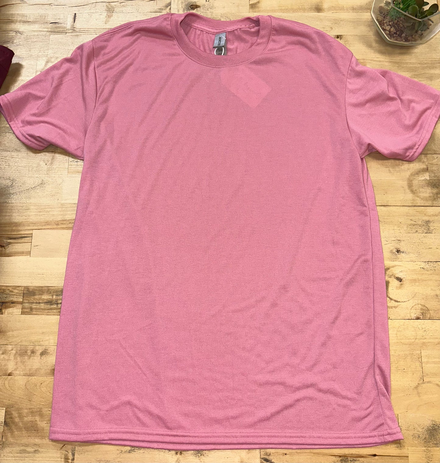 Gildan Tee - Rose