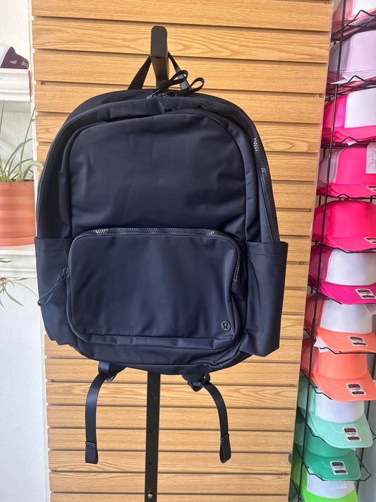 Everywhere Backpack 22L - True Navy