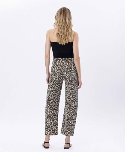 HIGH RISE LEOPARD BARREL JEANS