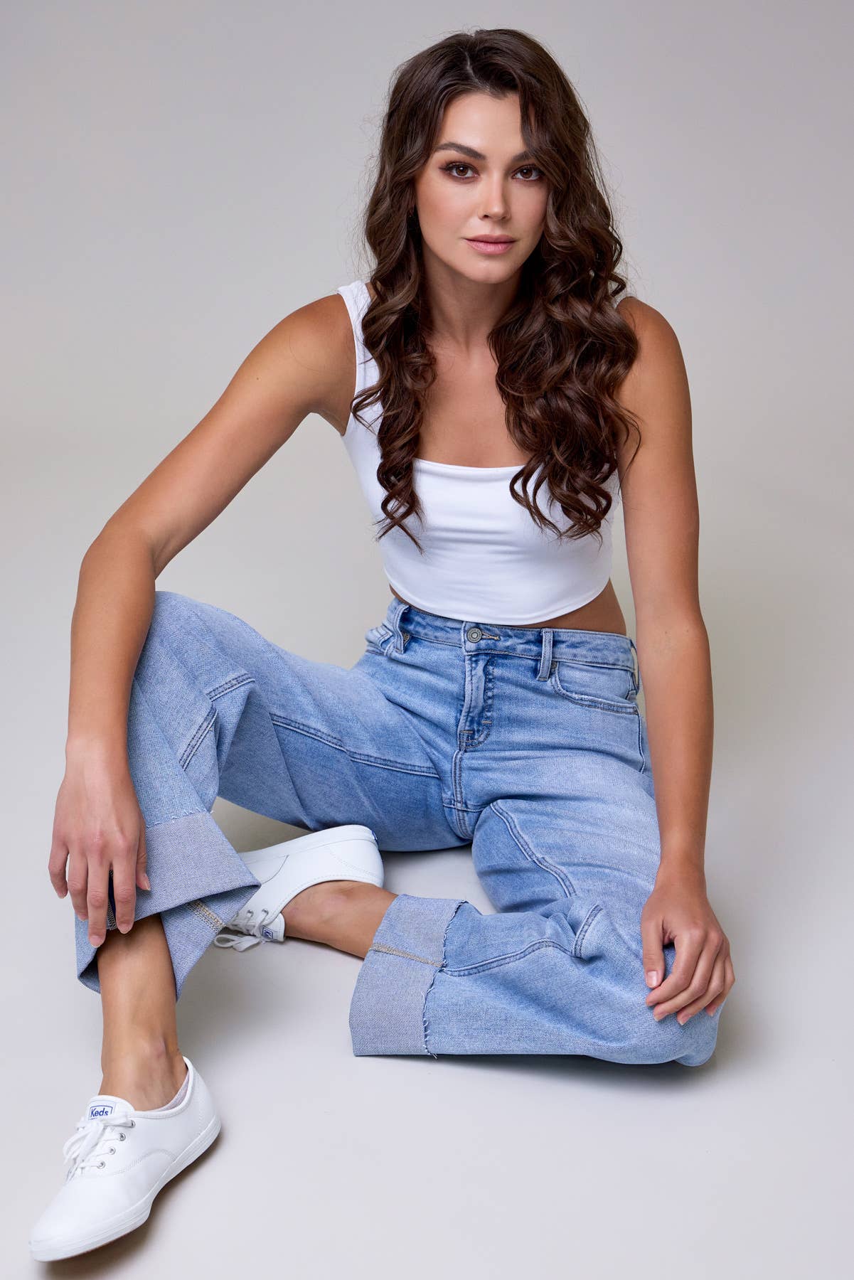Mid Rise LOGAN Dad Jeans with Raw Hem