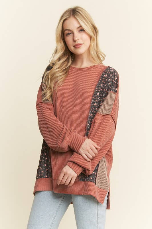 SOLID AND FLORAL URBAN RIB CONTRAST TOP: OLIVE VINTAGE