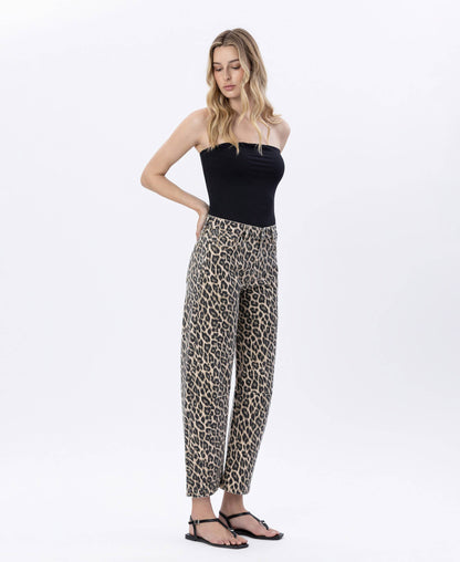 HIGH RISE LEOPARD BARREL JEANS