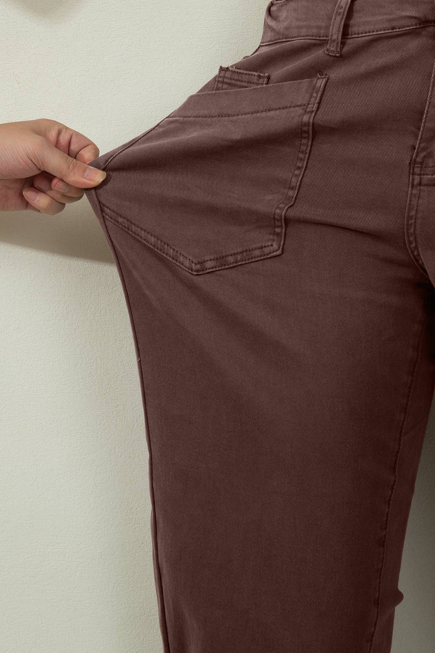 Square Patch Pocket Barrel Jeans - Brown