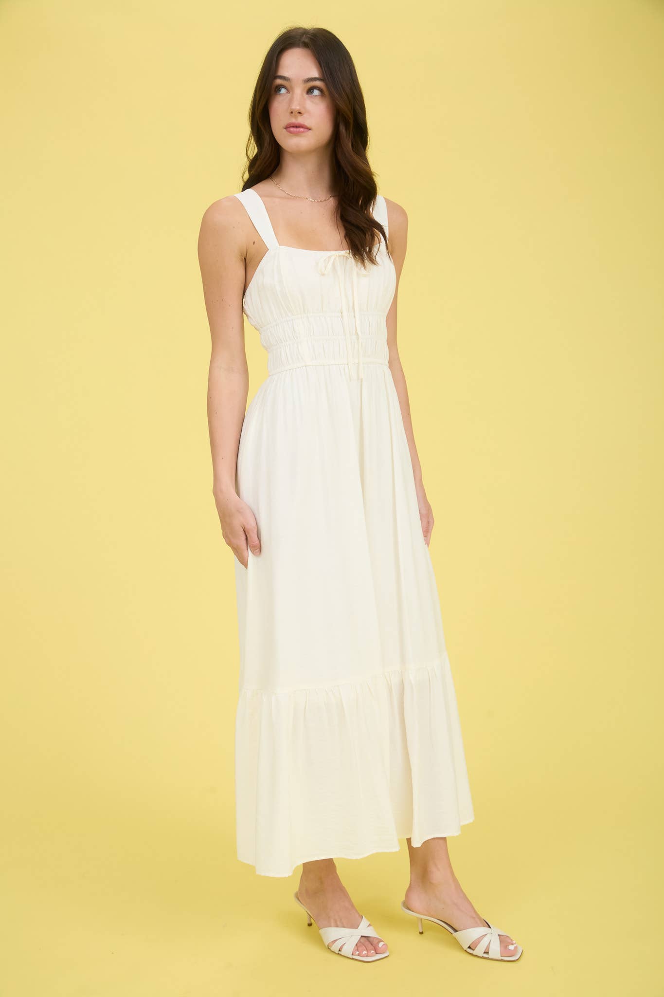 FRONT TIE SLEEVELESS SHIRRED WAIST MIDI DRESS: CREAM